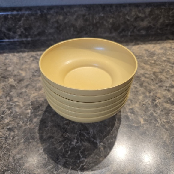 Vintage Tupperware Set of 6 Salad Cereal Bowls 890 Harvest Gold Yellow Classics - Picture 1 of 8